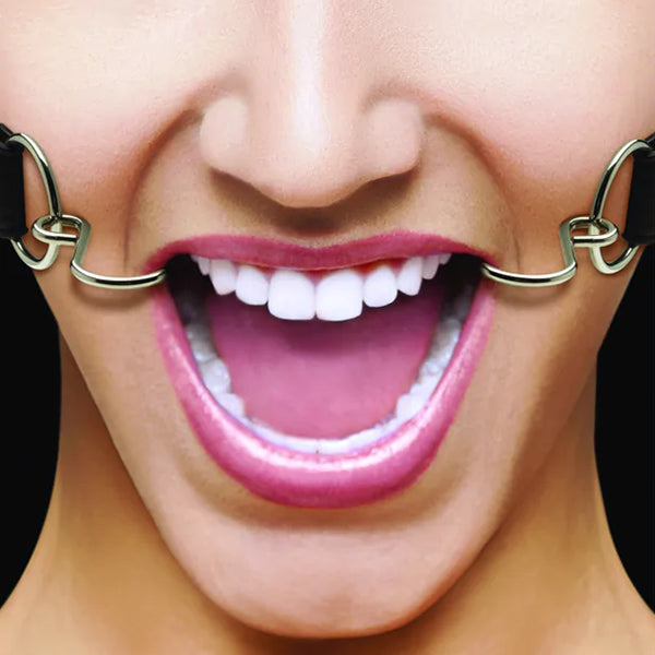 Ouch! Hook mouth spreader