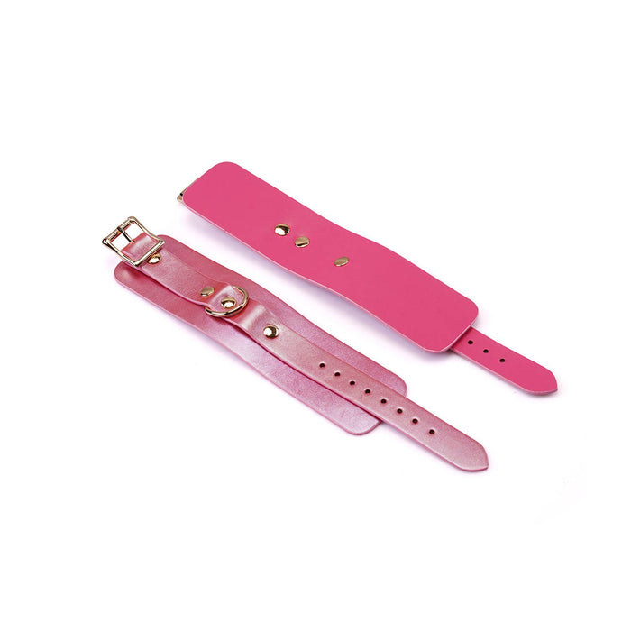 Liebe Seele Lustre Rosa: Pink Leather Wrist Cuffs